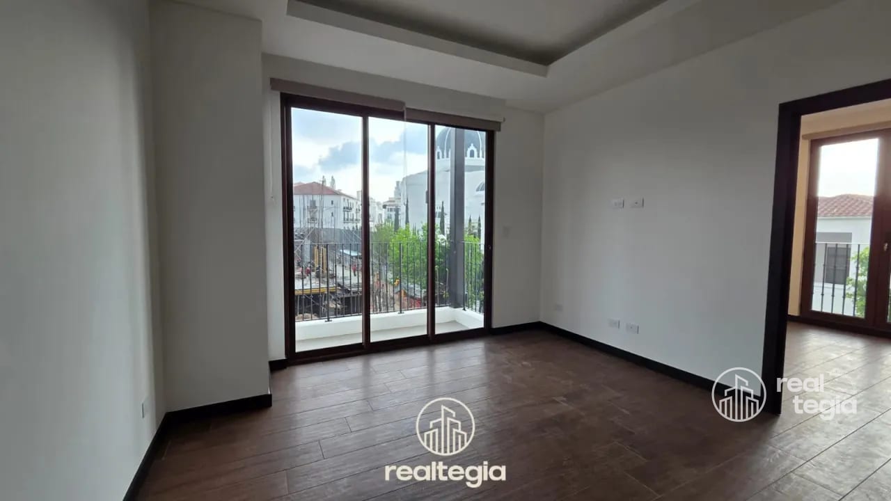 APARTAMENTO LIRIOS DE CAYALÁ ZONA 16 — Apartamento en Alquiler en Zona 16, Guatemala, Ciudad — foto 4 de 9