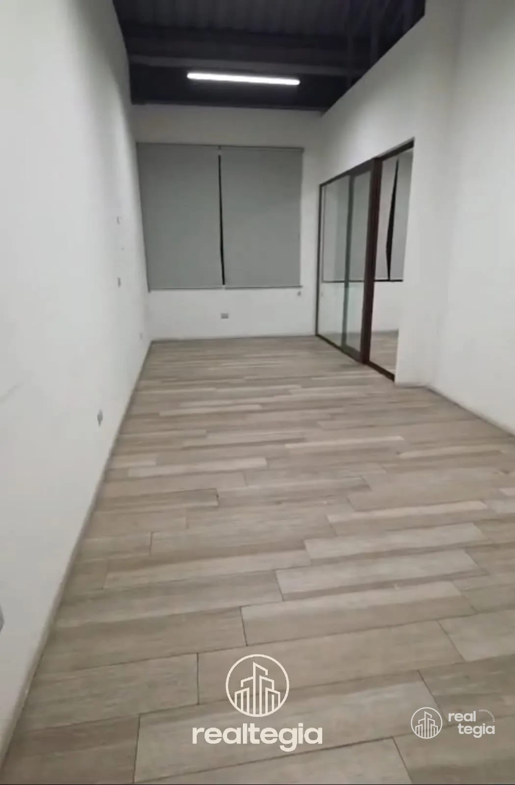 Oficina Distrito Moda Ciudad Cayalá Zona 16 — Apartamento en Alquiler en Zona 16, Guatemala, Ciudad — foto 1 de 7