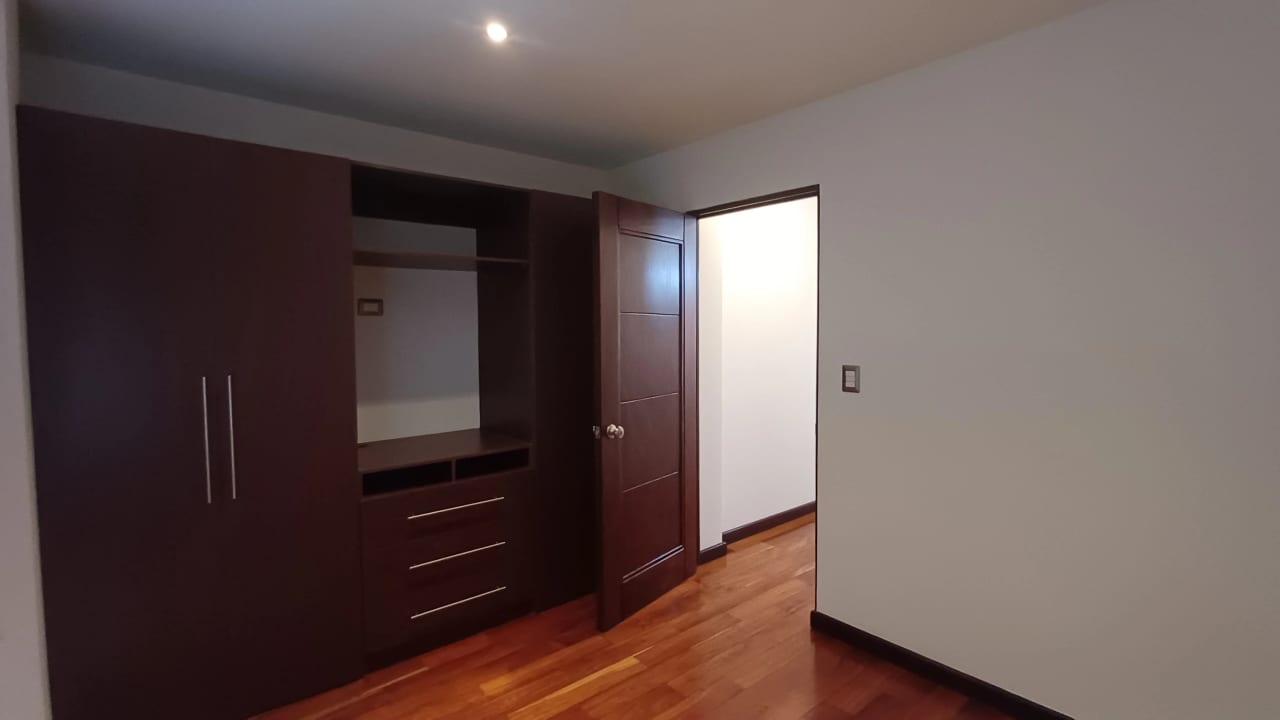 Apartamento en Renta Zona 10 cod.CA36564 — Apartamento en Alquiler en Zona 10, Guatemala, Ciudad — foto 11 de 12
