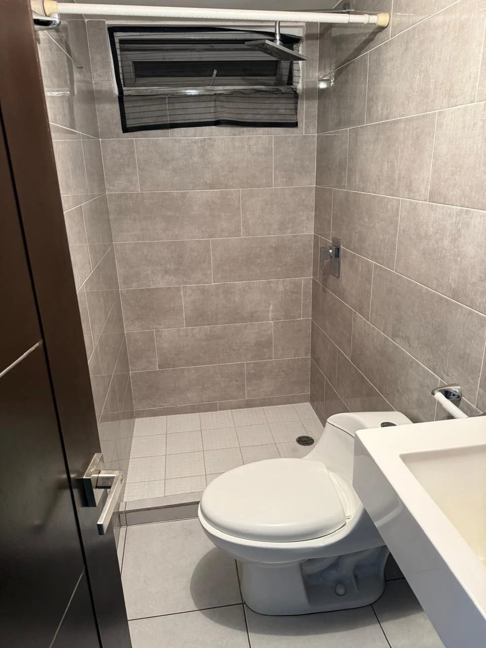 Apartamento con Jardín en Renta Zona 11 cod.CA36592 — Apartamento en Alquiler en Zona 11, Guatemala, Ciudad — foto 8 de 17