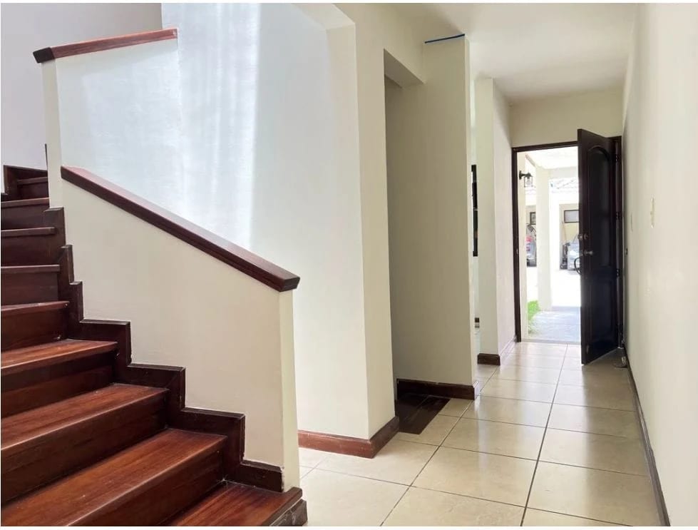 Casa en Renta Zona 16 COD.CC36760 — Casa en Alquiler en Zona 16, Guatemala, Ciudad — foto 4 de 17