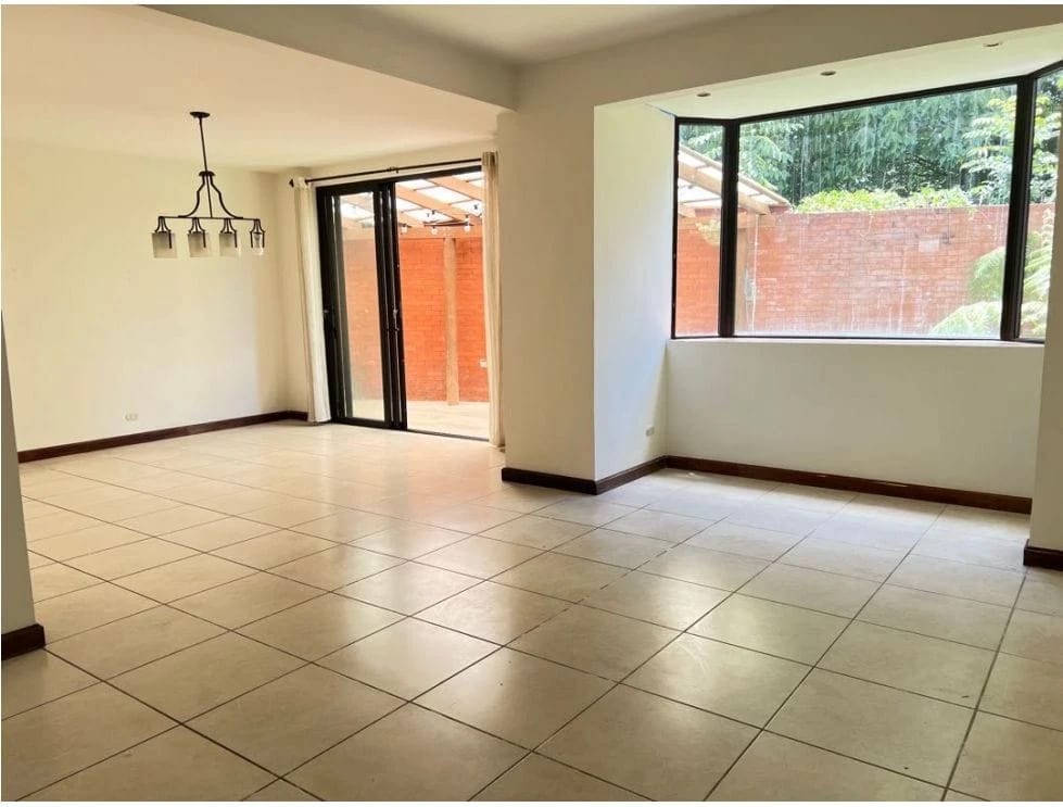Casa en Renta Zona 16 COD.CC36760 — Casa en Alquiler en Zona 16, Guatemala, Ciudad — foto 1 de 17
