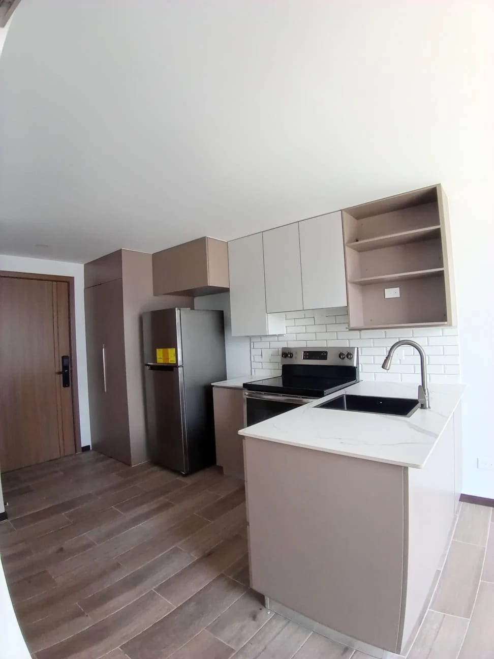 Apartamento en Venta Zona 10 Ideal Inversionista COD.CA36775 — Apartamento en Venta en Zona 10, Guatemala, Ciudad — foto 1 de 16