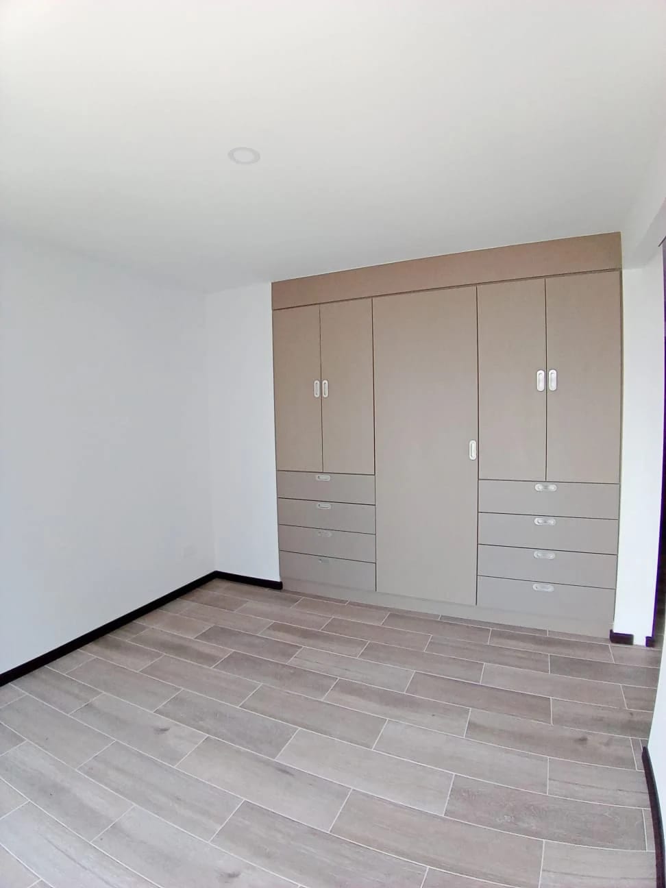 Apartamento en Venta Zona 10 Ideal Inversionista COD.CA36775 — Apartamento en Venta en Zona 10, Guatemala, Ciudad — foto 11 de 16