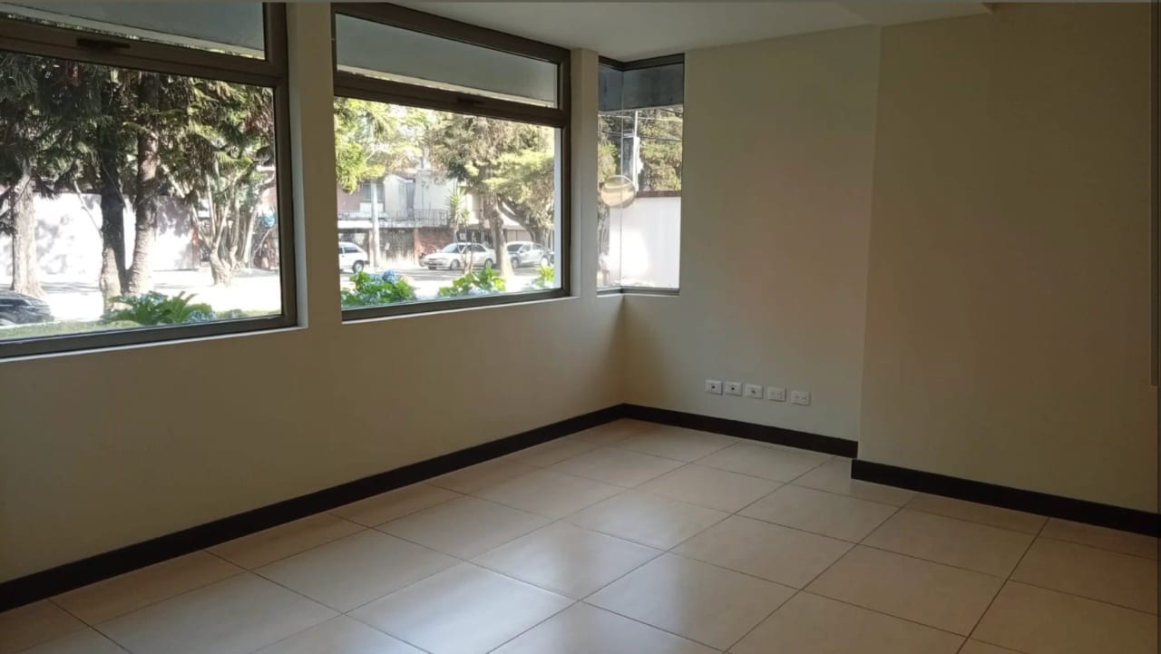 Oficina en Renta - Edificio Cobella Zona 14 — Oficina en Alquiler en Cobella, Zona 14, Guatemala, Ciudad — foto 2 de 10