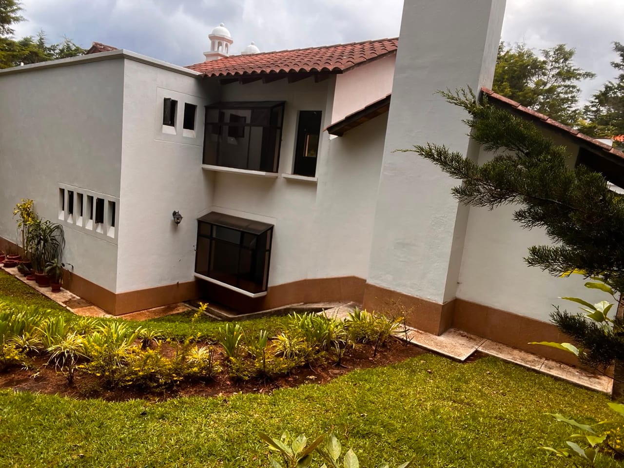 Residencia en Venta | Hacienda Nueva Country Club — Casa en Venta en Carretera a El Salvador, Guatemala, Ciudad — foto 1 de 17