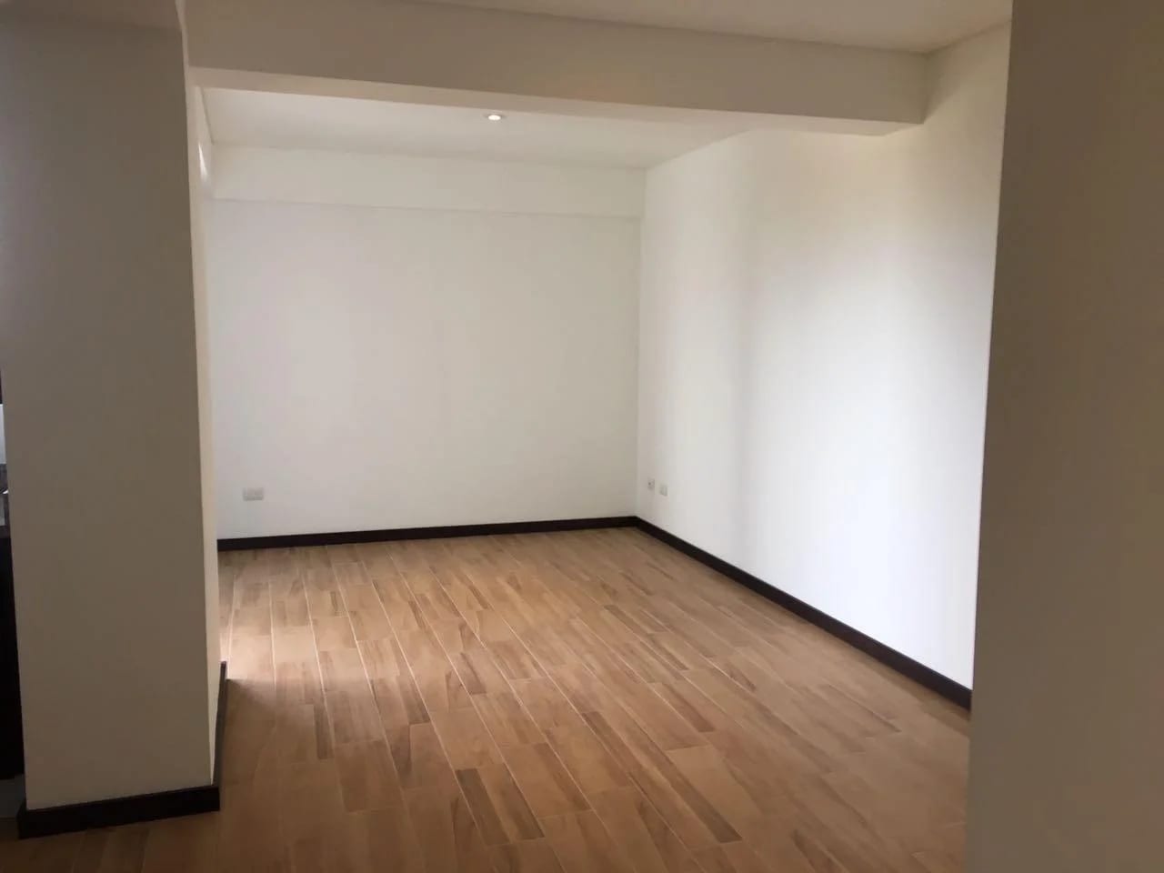 BONITO APARTAMENTO EN RENTA EN ÁGORA ZONA 15 — Apartamento en Alquiler en Agora 1501, Zona 15, Guatemala, Ciudad — foto 1 de 6