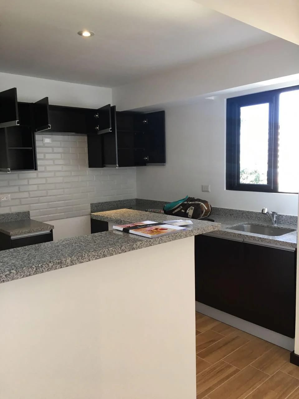 BONITO APARTAMENTO EN RENTA EN ÁGORA ZONA 15 — Apartamento en Alquiler en Agora 1501, Zona 15, Guatemala, Ciudad — foto 2 de 6