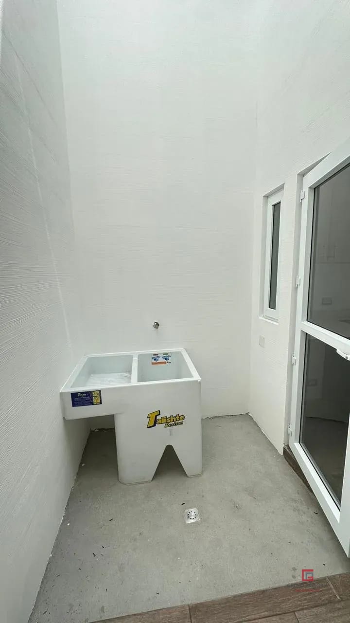 Moderna Casa en Venta Sector B1 San Cristóbal — Casa en Venta en Zona 8 Mixco, Guatemala, Ciudad — foto 8 de 16