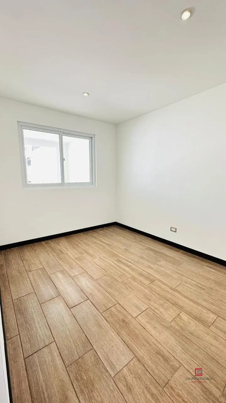 Moderna Casa en Venta Sector B1 San Cristóbal — Casa en Venta en Zona 8 Mixco, Guatemala, Ciudad — foto 9 de 16