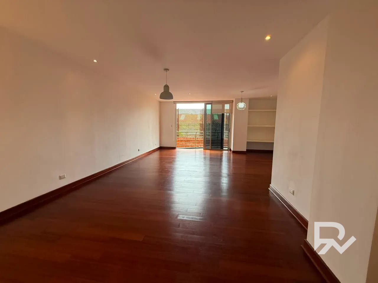 Venta de amplió apartamento en zona 14 La Villa — Apartamento en Venta en Zona 14, Guatemala, Ciudad — foto 15 de 17