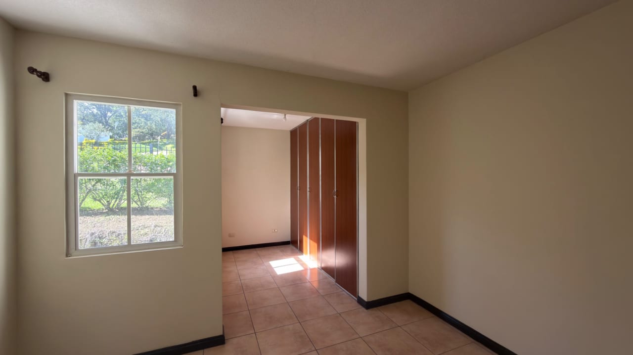 Casa en Renta Tipo Victoria Condadi Naranjo â Casa en Alquiler en Condado Naranjo, Zona 4 Mixco, Guatemala, Ciudad â foto 7 de 16