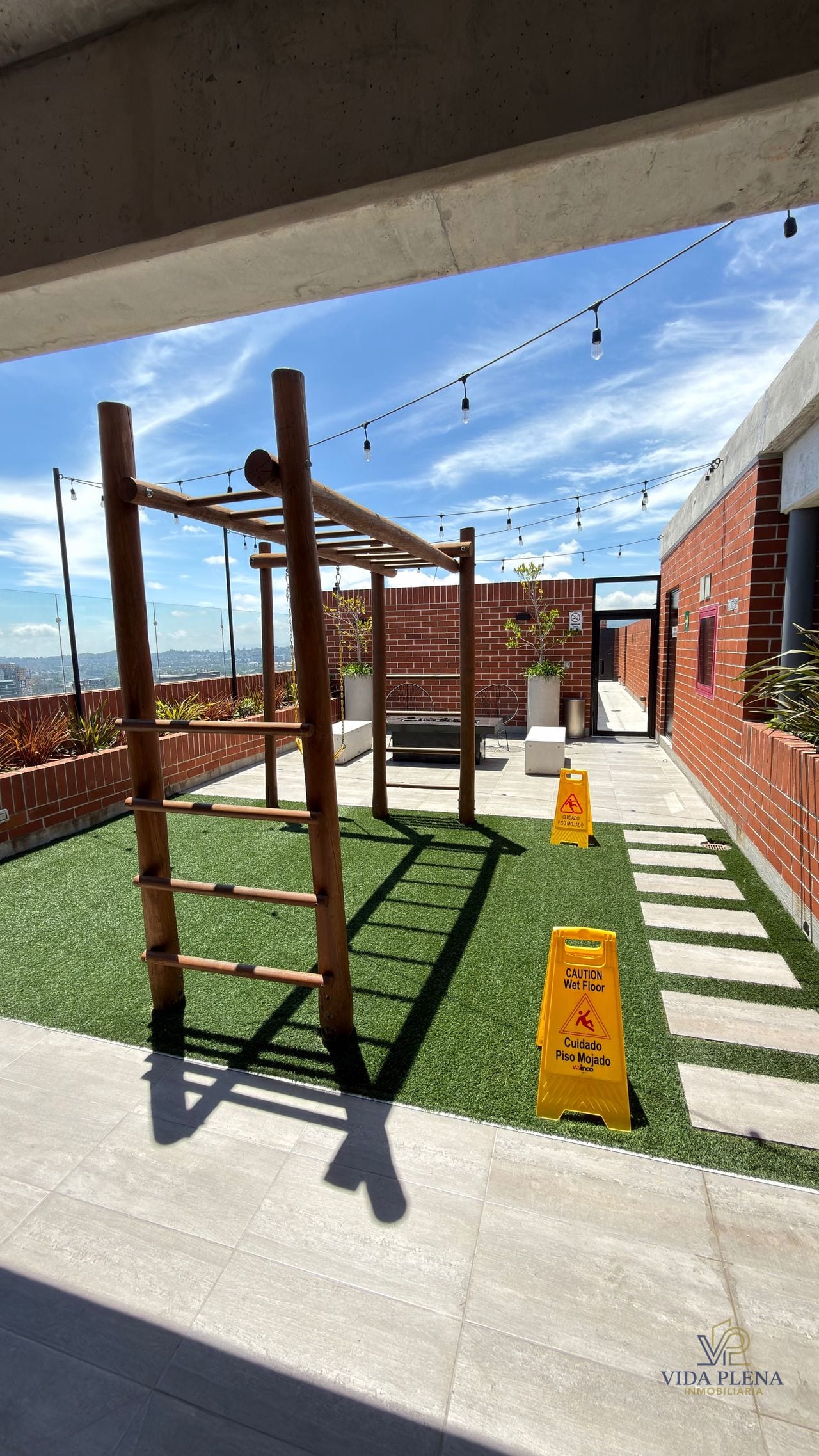 Renta de Apartamento Z.10 Fiamene — Apartamento en Alquiler en Fiamene, Zona 10, Guatemala, Ciudad — foto 2 de 17