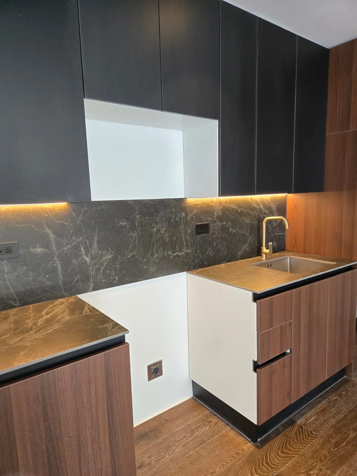 Apartamento nuevo en renta Edificio Atarah corazón de zona 10 — Apartamento en Alquiler en Zona 10, Guatemala, Ciudad — foto 9 de 9