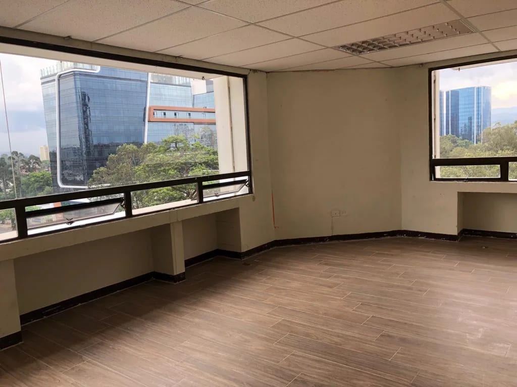 Oficina Ideal para Tu Negocio 86 Mts2 — Oficina en Alquiler en Géminis 10, Zona 10, Guatemala, Ciudad — foto 5 de 5