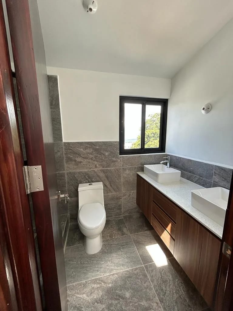 Bajo de Precio Q.1,125,000.00 — Casa en Venta en San José Pinula, Guatemala, Ciudad — foto 3 de 5