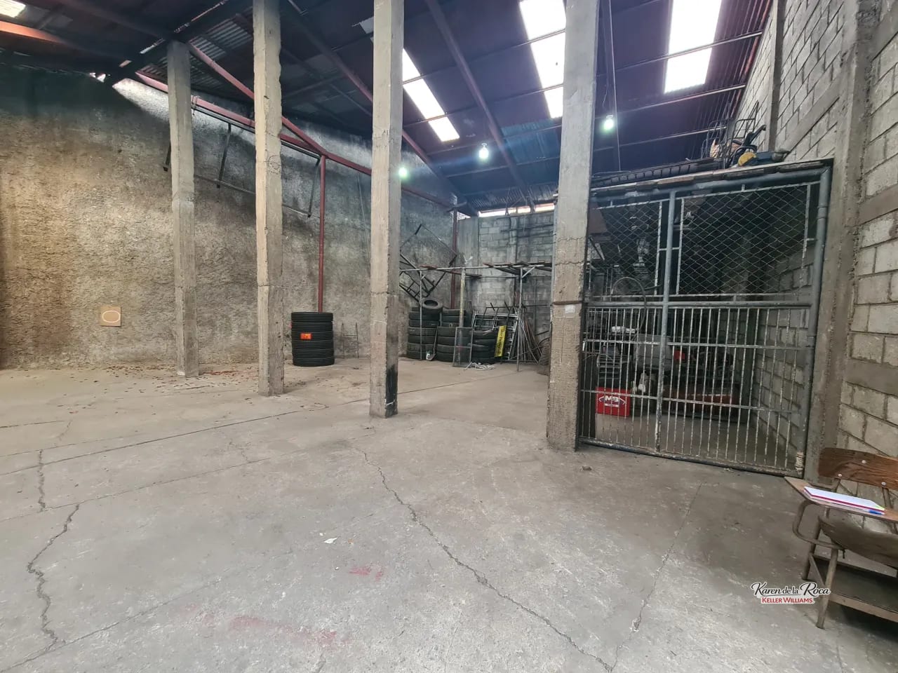 Alquiler Complejo Comercial e Industrial en Renta "Exclusiva" — Bodega / Ofibodega en Alquiler en Club Campestre La Montaña, Zona 6 Mixco, Guatemala, Ciudad — foto 2 de 7