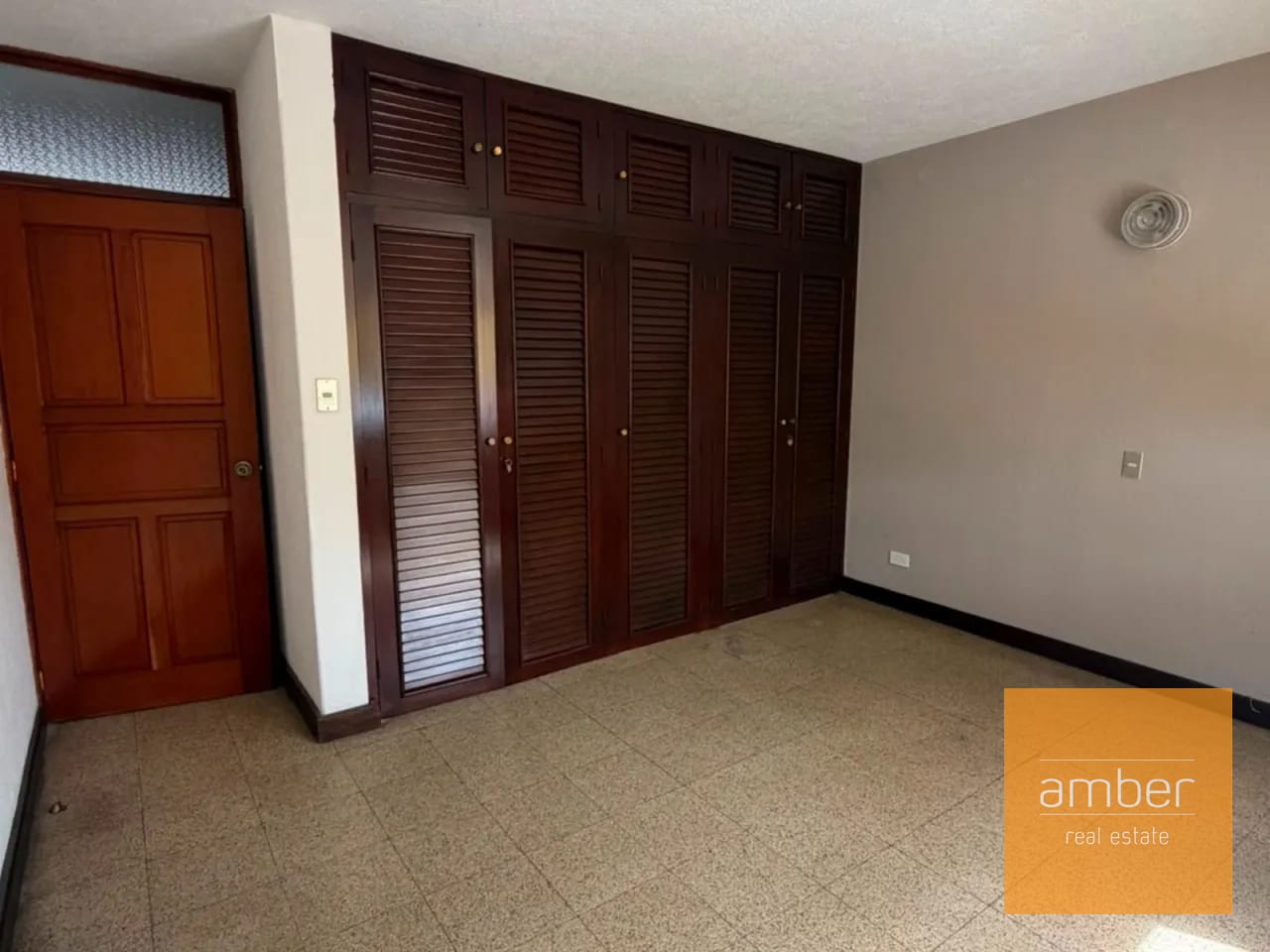 Casa en zona 1 — Casa en Venta en Zona 1, Guatemala, Ciudad — foto 5 de 8