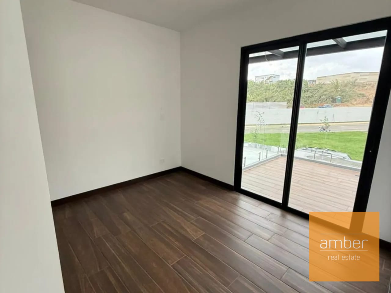 Casa en Lugana San Isidro, zona 16 — Casa en Alquiler en Zona 16, Guatemala, Ciudad — foto 3 de 5