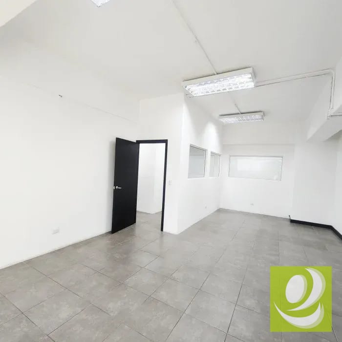 Oficina Moderna en Renta Zona 10 — Oficina en Alquiler en Zona 10, Guatemala, Ciudad — foto 4 de 10