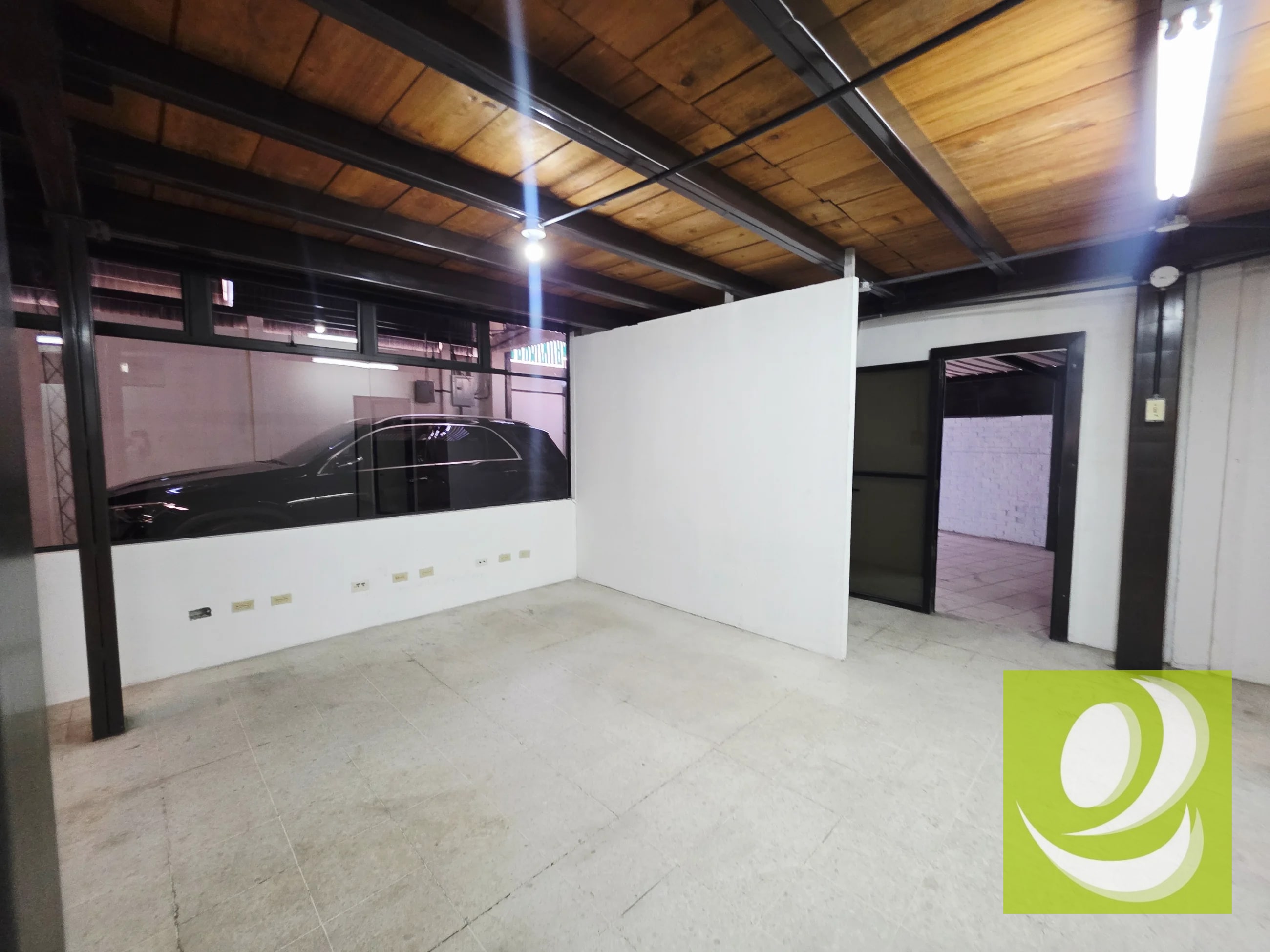 Alquilo-RENTO bodega en zona 11 - 3