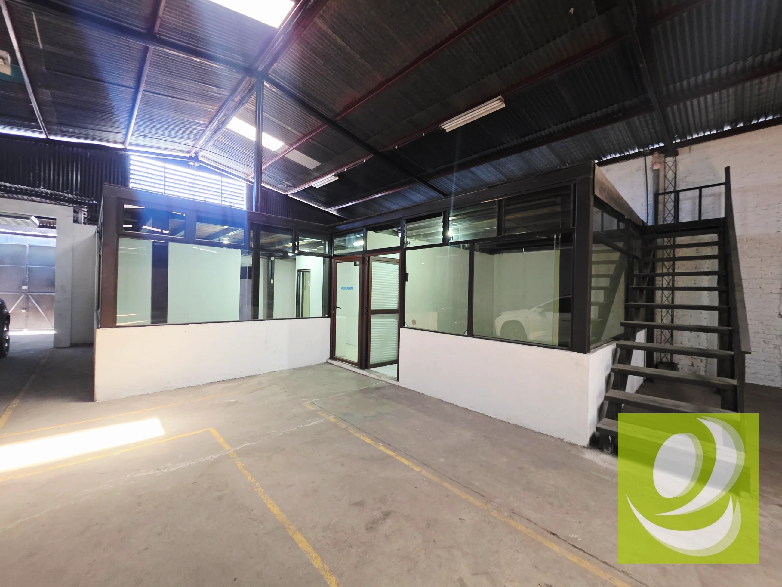 Alquilo-RENTO bodega en zona 11 - 8