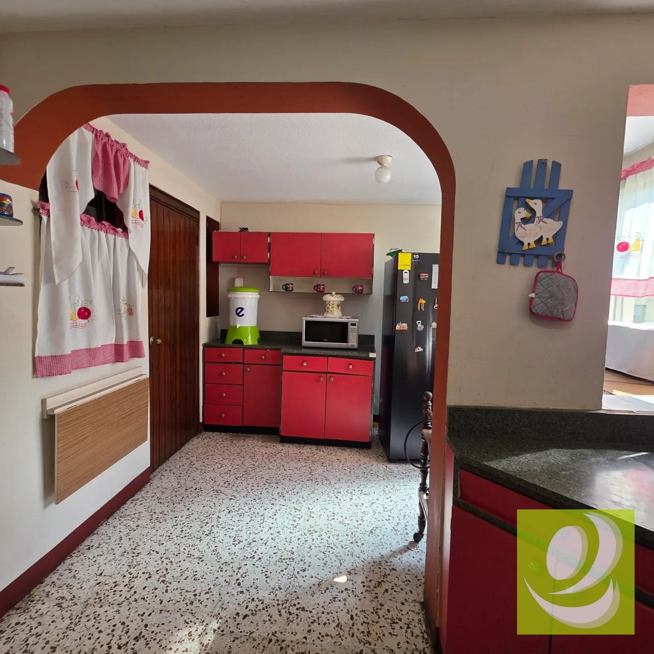 Vendo casa comercial en Valle del Sol Z. 4 de Mixco — Casa en Venta en Bosques de San Nicolás, Zona 4 Mixco, Guatemala, Ciudad — foto 8 de 11