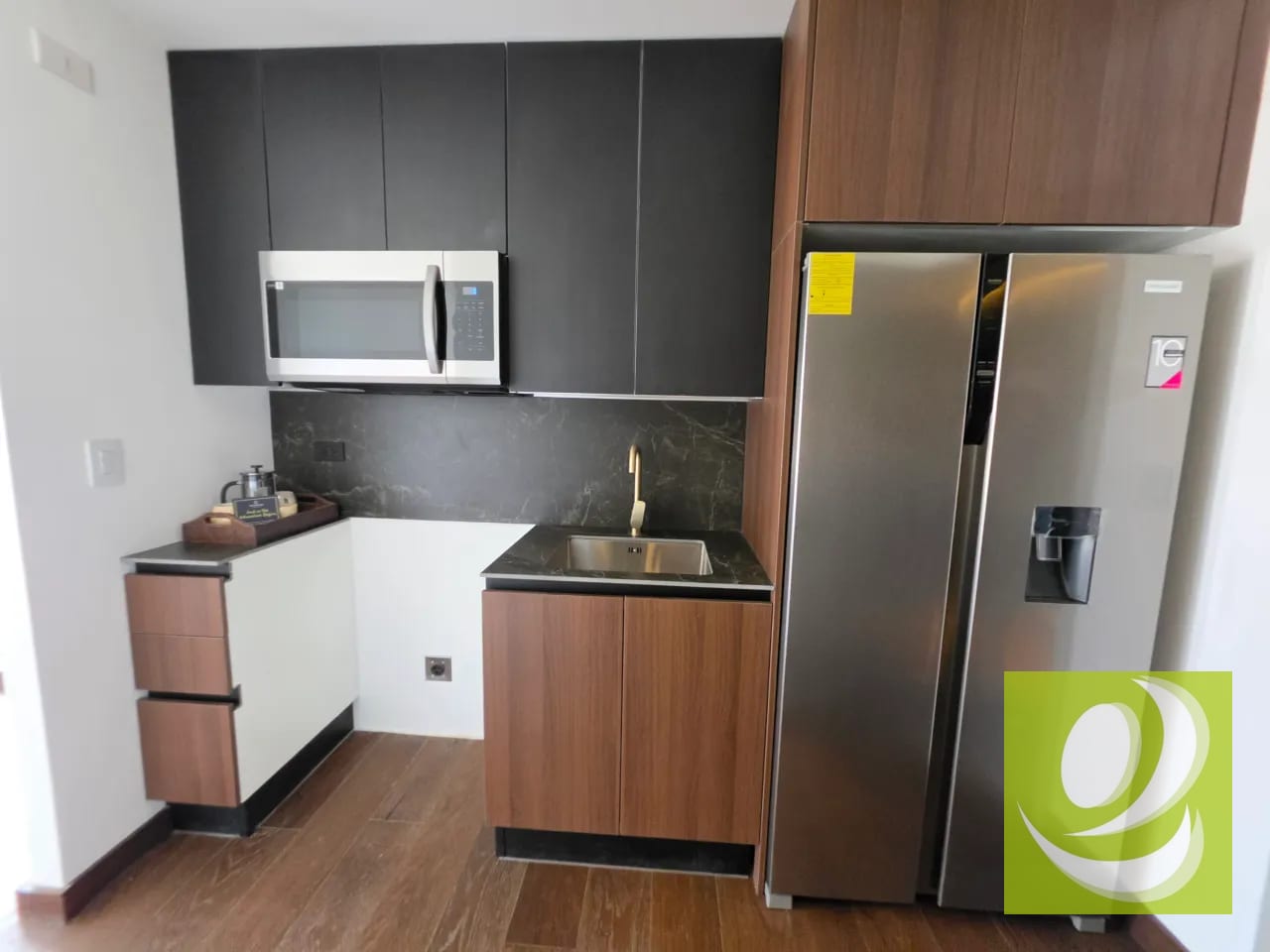 Apartamento en VENTA O RENTA zona 10 con linea blanca — Apartamento en Venta en Atarah, Zona 10, Guatemala, Ciudad — foto 8 de 17