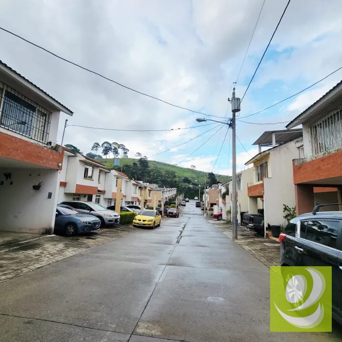 En Venta Casa en Los Olivos zona 18 — Casa en Venta en Zona 18, Guatemala, Ciudad — foto 1 de 15