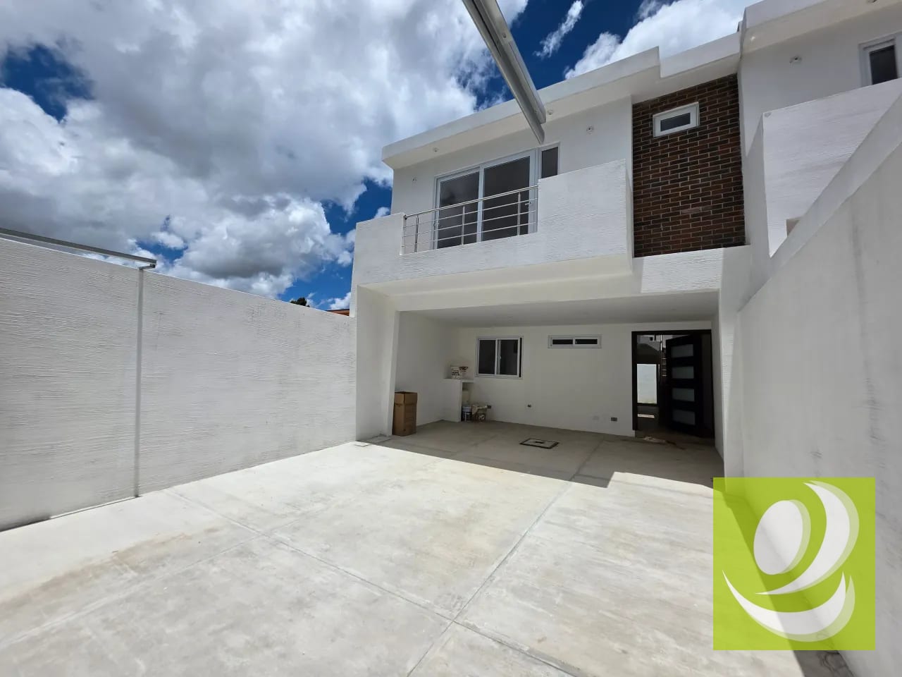Casa de 2 Niveles en Venta – Sector B1, San Cristóbal I, Mixco, Zona 8 — Casa en Venta en Pinares de San Cristobal, Zona 8 Mixco, Guatemala, Ciudad — foto 3 de 11