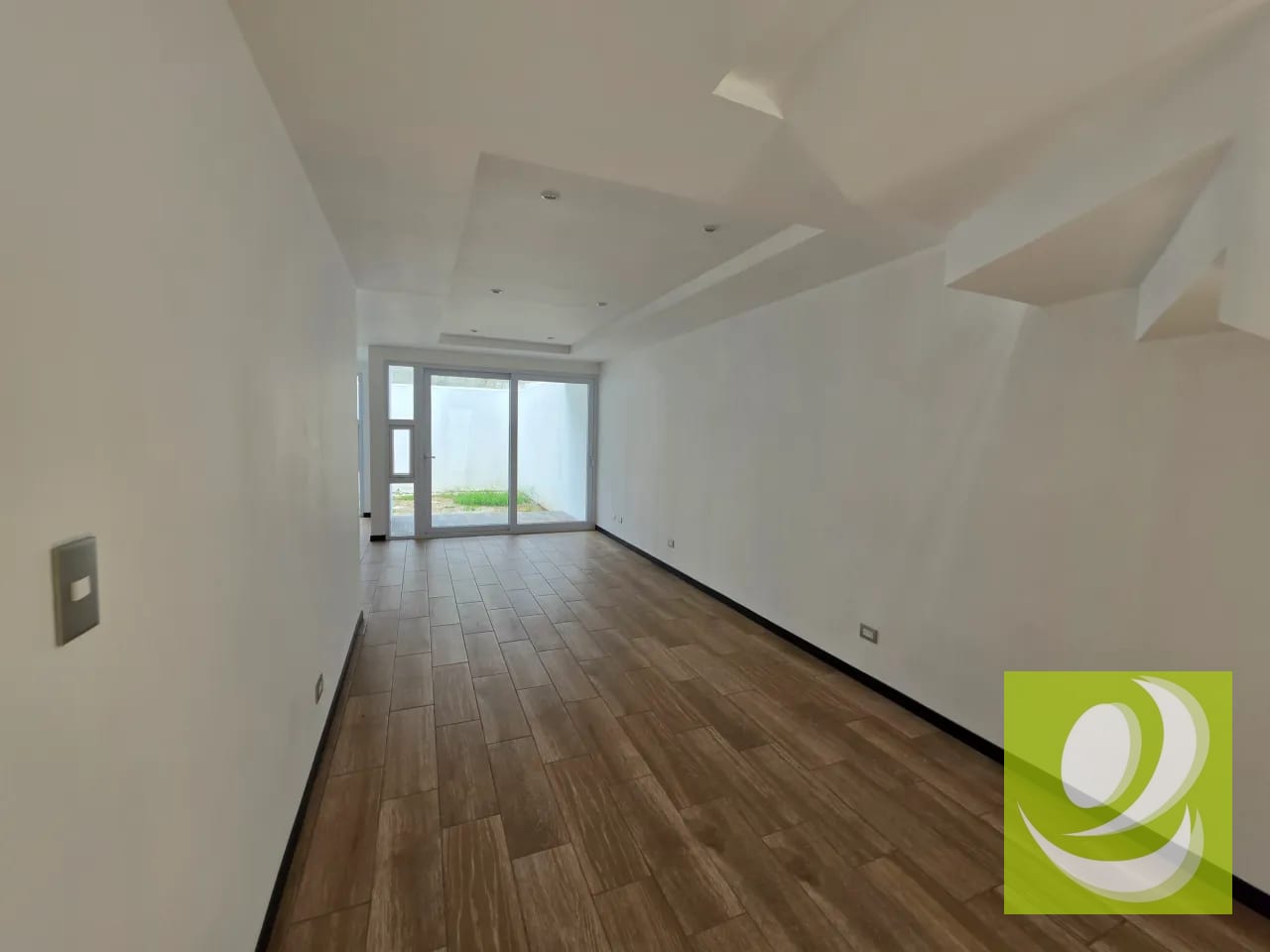 Casa de 2 Niveles en Venta – Sector B1, San Cristóbal I, Mixco, Zona 8 — Casa en Venta en Pinares de San Cristobal, Zona 8 Mixco, Guatemala, Ciudad — foto 6 de 11