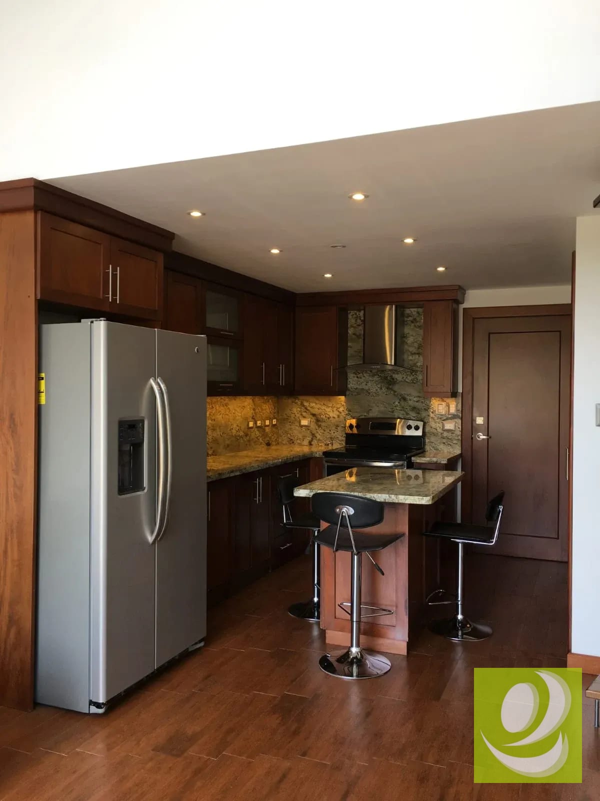 Rento Loft en zona 16 — Apartamento en Alquiler en Zona 16, Guatemala, Ciudad — foto 2 de 4