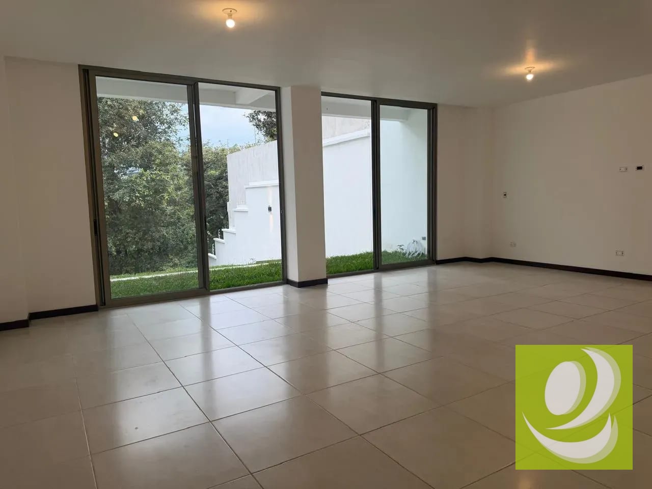 Descubre esta casa en Venta Las 3 Ceibas San Cristóbal — Casa en Venta en Vista al Valle, Zona 8 Mixco, Guatemala, Ciudad — foto 6 de 6
