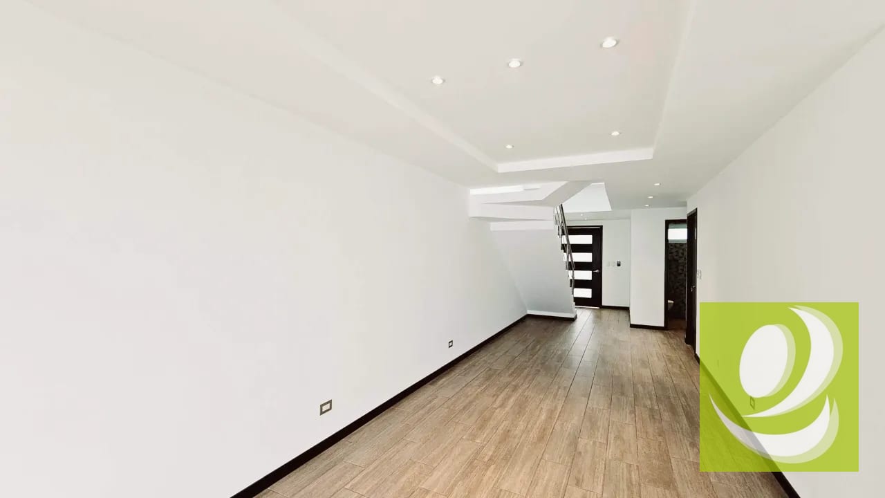 NO LA DEJES PASAR! Casa en Venta San Cristóbal — Casa en Venta en Zona 8 Mixco, Guatemala, Ciudad — foto 1 de 6
