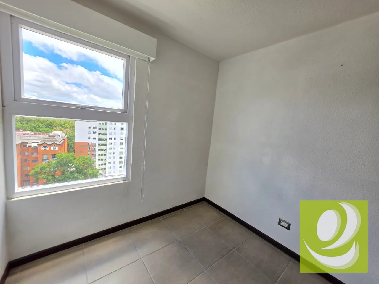 Apartamento con Linea Blanca en Alquiler en Zona 12 Santa Elisa — Apartamento en Alquiler en Torre Santa Elisa, Zona 12, Guatemala, Ciudad — foto 5 de 11