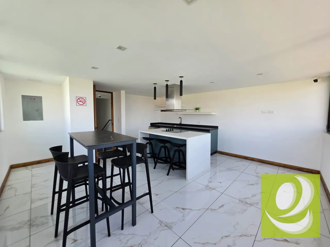 Alquilo Apartamento Semiamueblado en Providencia Zona 13 — Apartamento en Alquiler en Torre Santa Elisa, Zona 12, Guatemala, Ciudad — foto 10 de 13