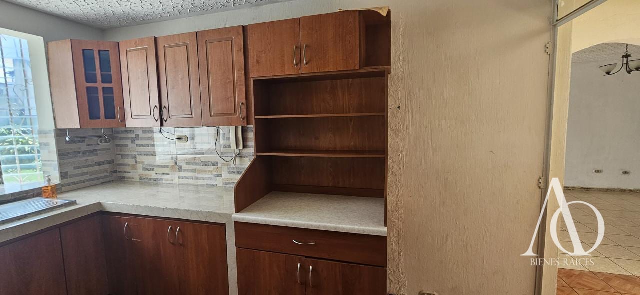 Casa en Venta en Balcones de San Cristóbal, zona 8 de Mixco / EN DIRECTO — Casa en Venta en Zona 8 Mixco, Guatemala, Ciudad — foto 8 de 17