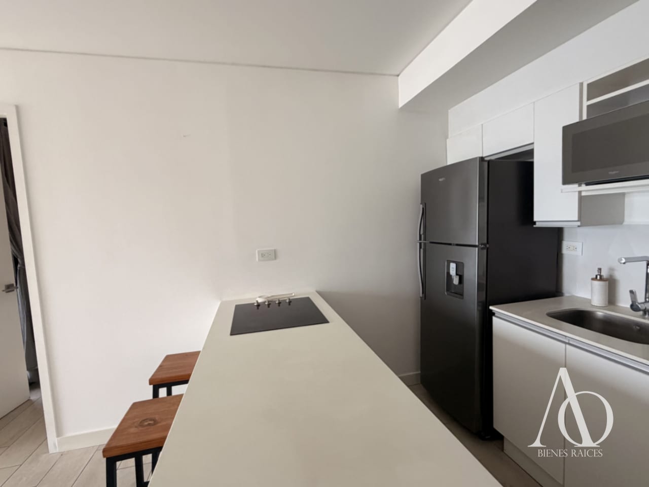 Apartamento en Alquiler Edificio Quo, zona 4 N5 / EN DIRECTO 02 o — Apartamento en Alquiler en QUO, Zona 4, Guatemala, Ciudad — foto 2 de 9