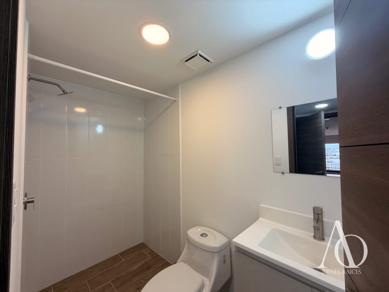 Apartamento en Alquiler Edificio Modra, zona 4 N10 / EN DIRECTO t2 — Apartamento en Alquiler en Modra, Zona 4, Guatemala, Ciudad — foto 2 de 15