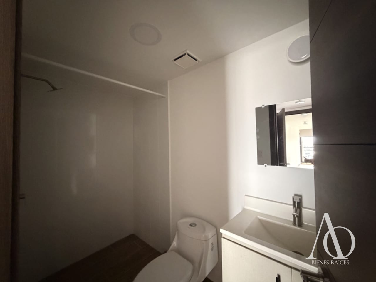 Apartamento en Alquiler Edificio Modra, zona 4 N10 / EN DIRECTO t2 — Apartamento en Alquiler en Modra, Zona 4, Guatemala, Ciudad — foto 8 de 15