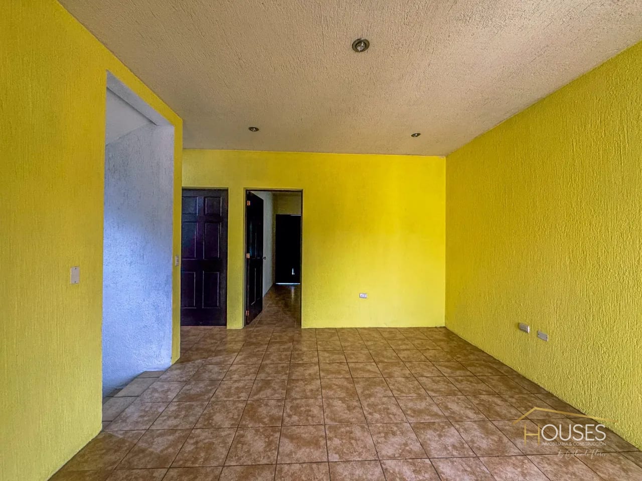 Vendo Casa en Residencial Las Flores, Ciudad Vieja — Casa en Venta en Ciudad Vieja, Sacatepéquez — foto 2 de 11