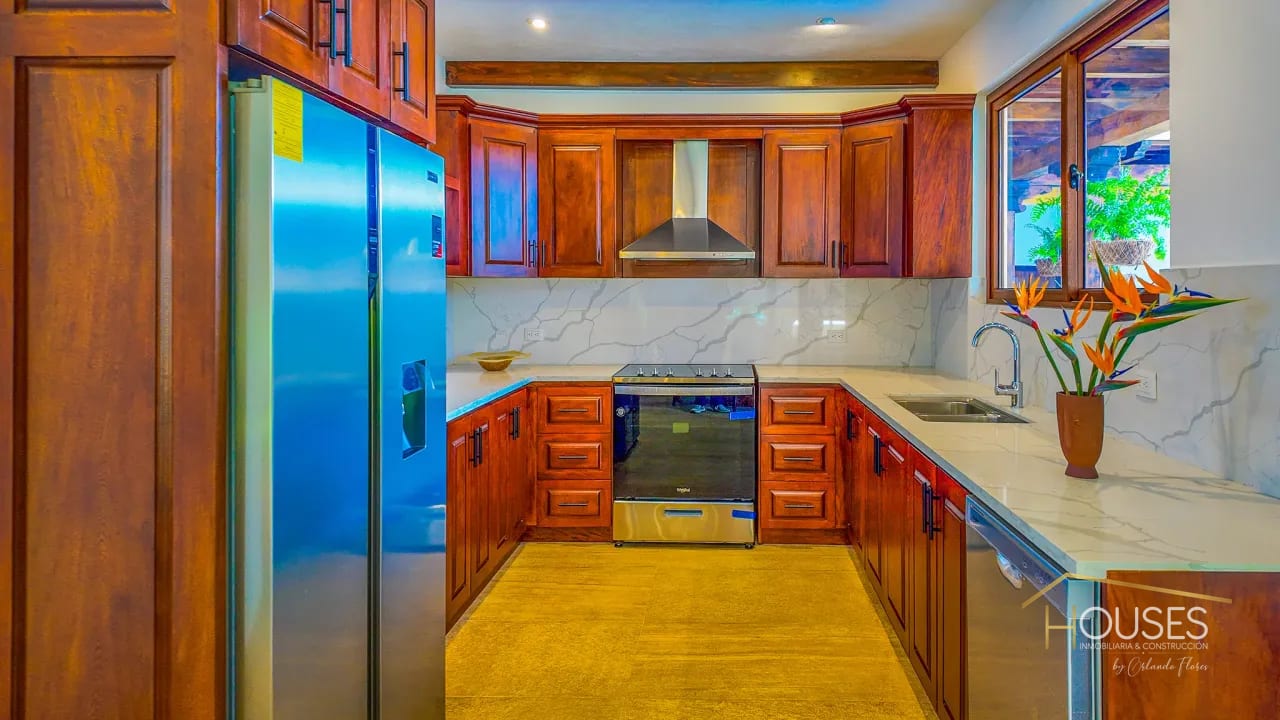 Vendo Casa en Los Franciscanos Club Residencial, Ciudad Vieja — Casa en Venta en Ciudad Vieja, Sacatepéquez — foto 5 de 14