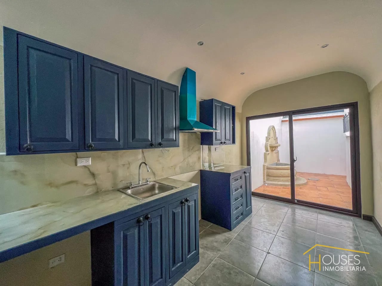 Vendo Casa en El Panorama, Antigua Guatemala — Casa en Venta en Antigua, Sacatepéquez — foto 2 de 17