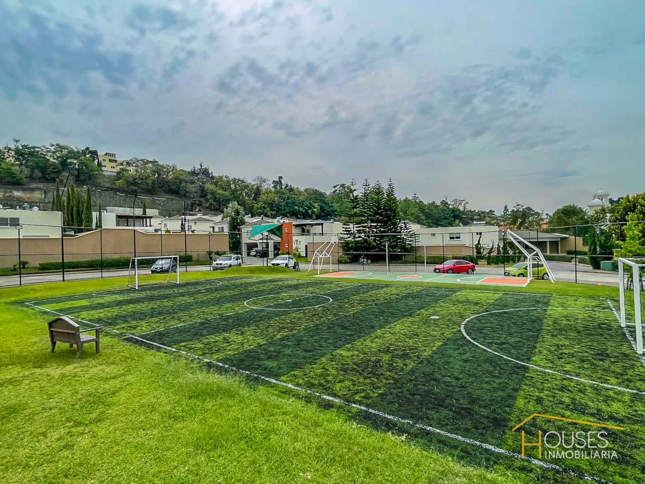 Vendo Casa en Las Luces del Encinal, Zona 7 Mixco — Casa en Venta en El Encinal, Zona 7 Mixco, Guatemala, Ciudad — foto 15 de 16