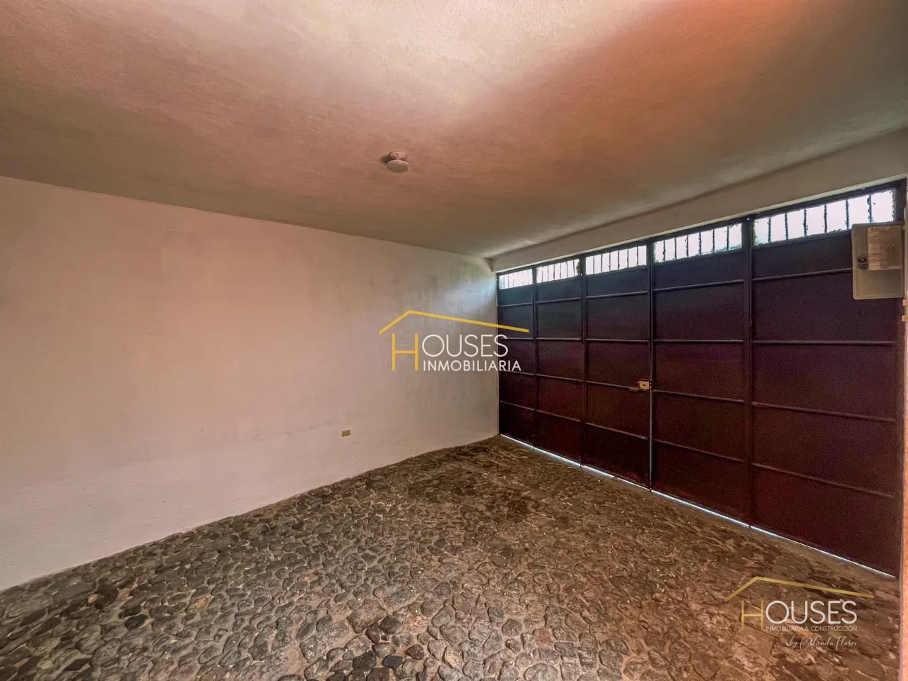 Vendo Casa en San Pedro las Huertas, Antigua Guatemala — Casa en Venta en San Pedro Las Huertas, Antigua, Sacatepéquez — foto 2 de 16