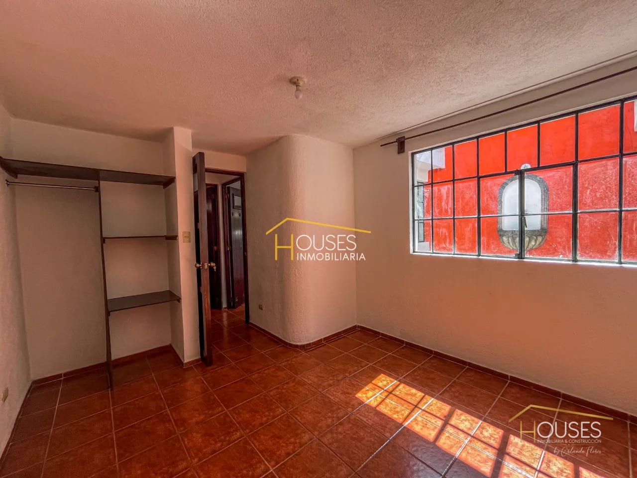 Vendo Casa en San Pedro las Huertas, Antigua Guatemala — Casa en Venta en San Pedro Las Huertas, Antigua, Sacatepéquez — foto 7 de 16