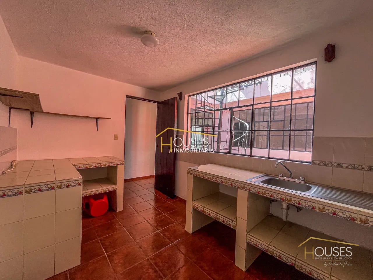 Vendo Casa en San Pedro las Huertas, Antigua Guatemala — Casa en Venta en San Pedro Las Huertas, Antigua, Sacatepéquez — foto 8 de 16