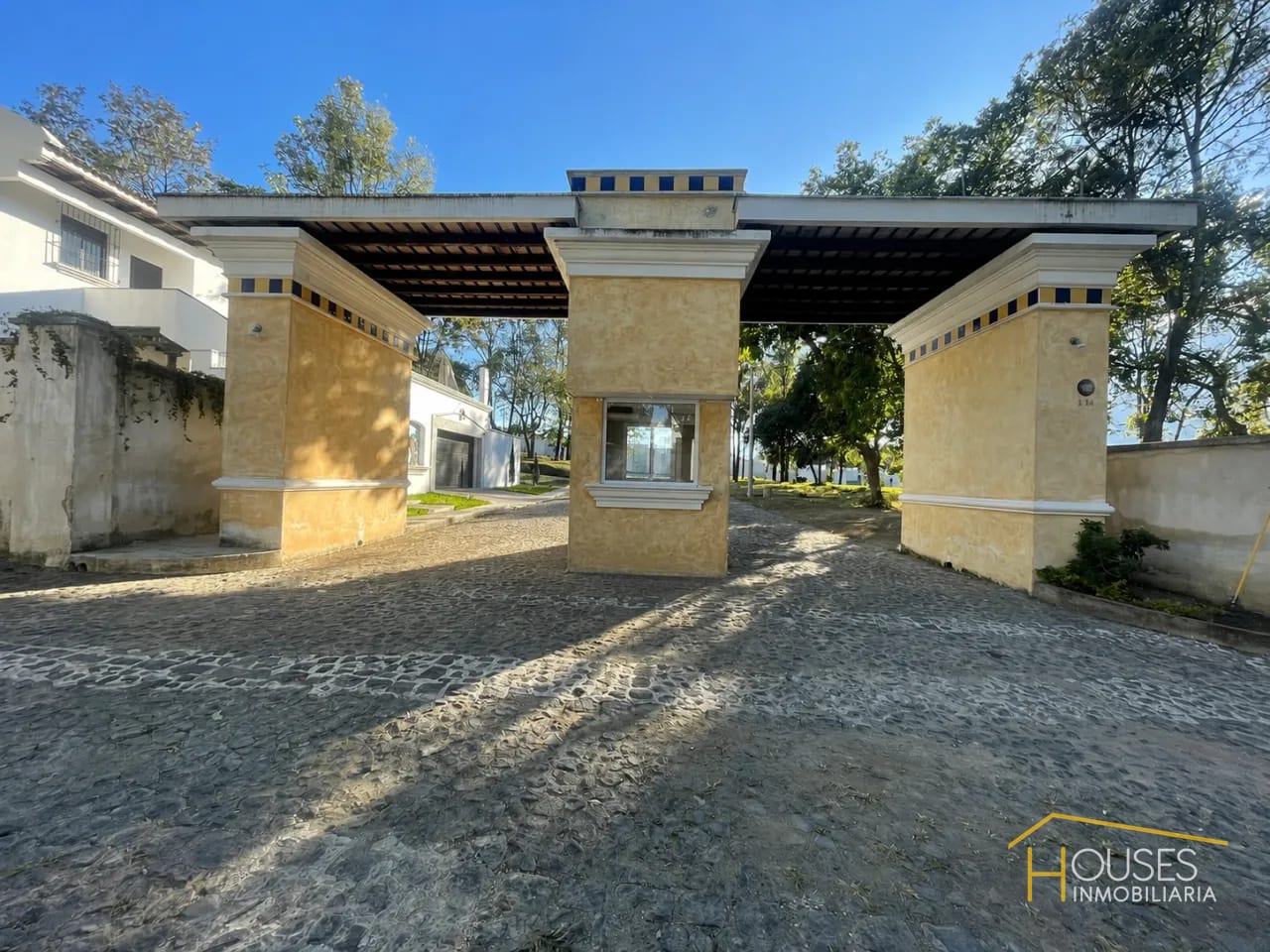 Vendo Terreno en Condominio Santa Sofia, carretera a San Juan Alotenango, Ciudad Vieja, Sacatepéquez — Terreno en Venta en Ciudad Vieja, Sacatepéquez — foto 1 de 8