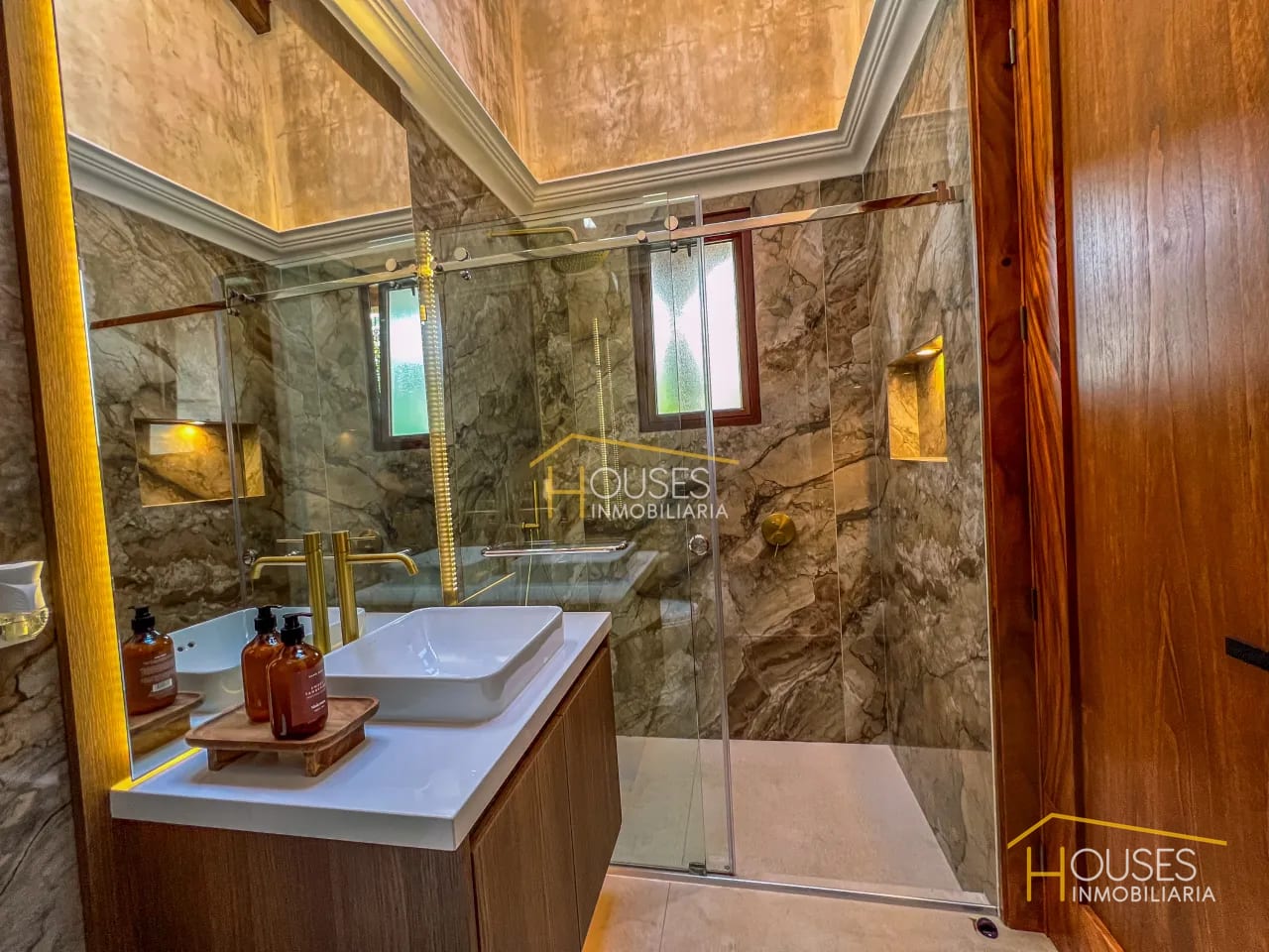 Vendo Casa en Paseo Antigua, Antigua Guatemala — Casa en Venta en Antigua, Sacatepéquez — foto 12 de 14