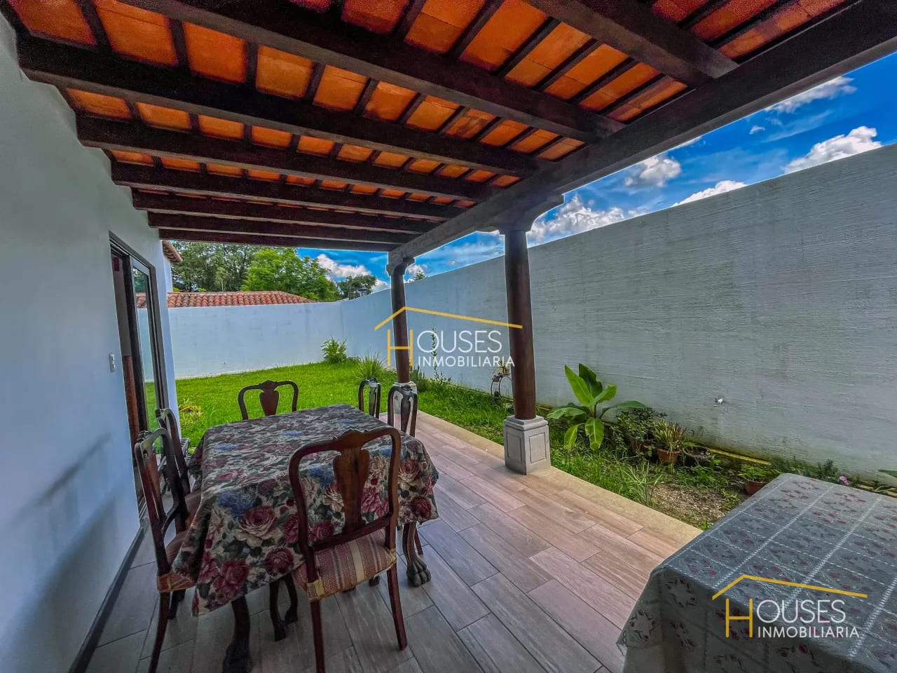 Vendo Casa en Condominio Santa Delfina, San Pedro las Huertas — Casa en Venta en Santa Delfina, Antigua, Sacatepéquez — foto 5 de 10